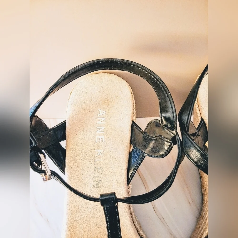 Anne Klein Whitney Heels – Size 10 – NWOB